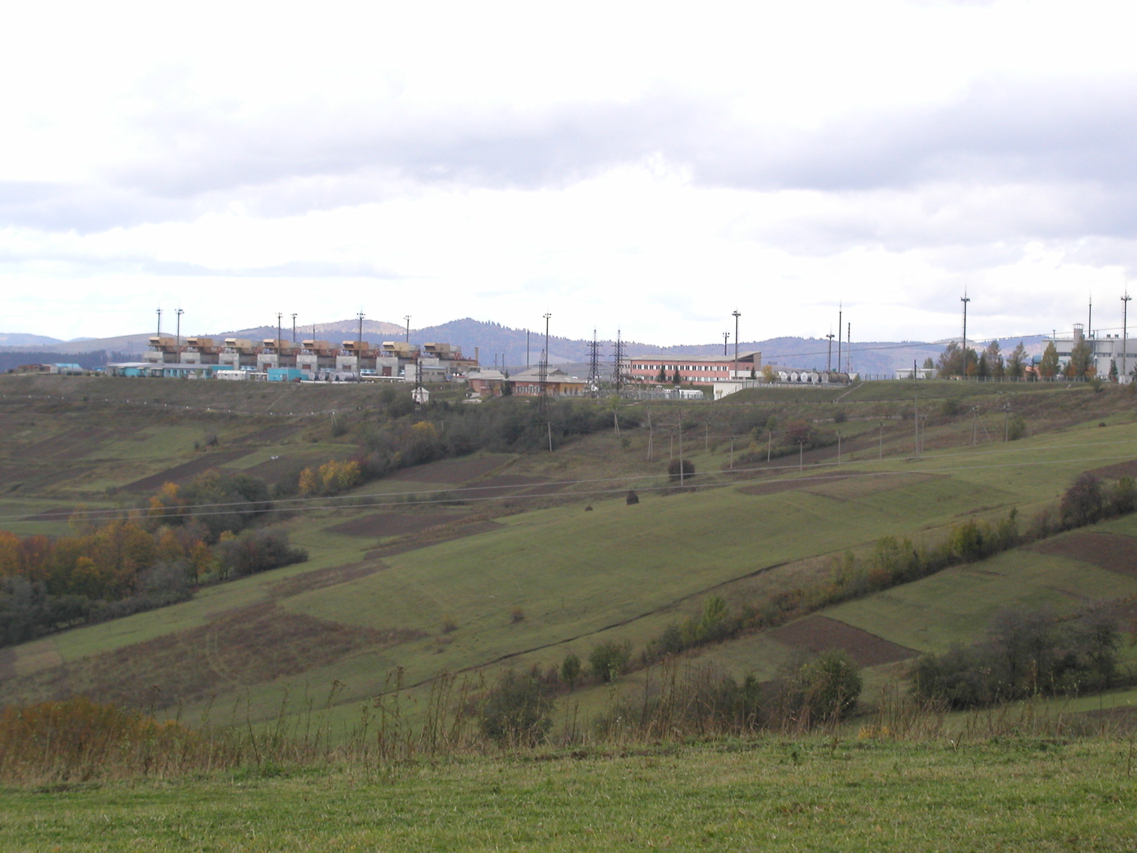 Natural gas compressor station